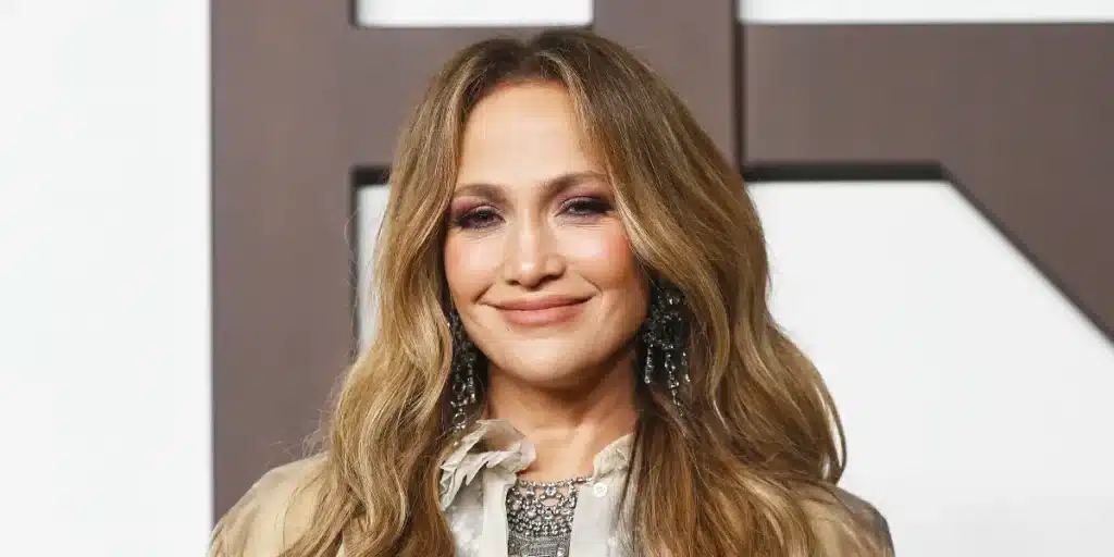 ‘OMG’:Jennifer Lopez Gets Mixed Feedback after Showing Her New Short Haircut — Photo