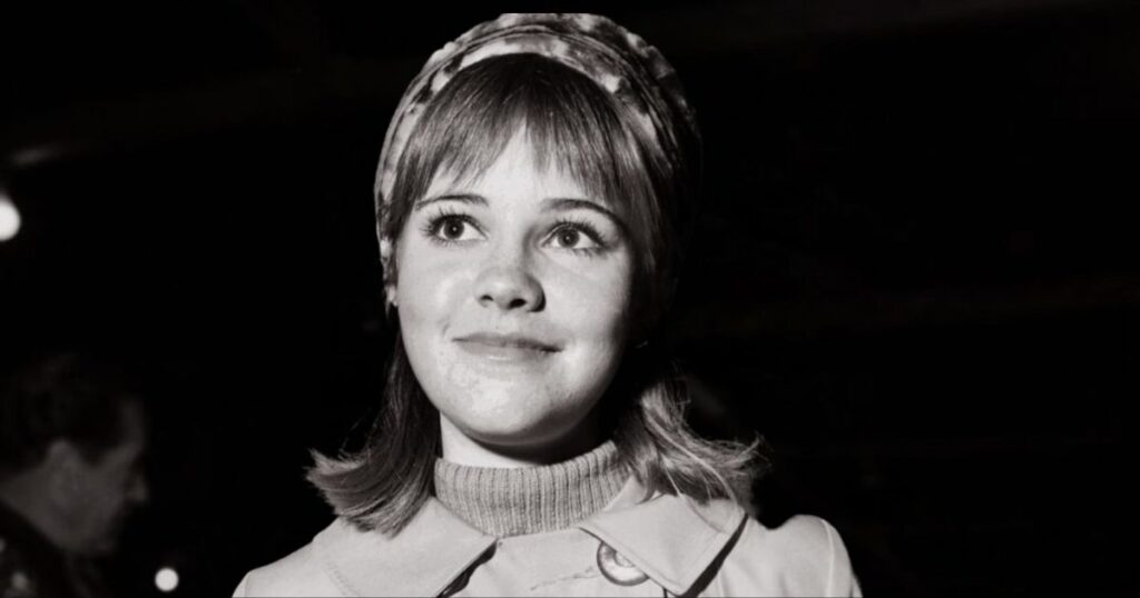 “You Are Not Pretty Enough” they said to her: Well, she went to win 2 Oscars and raised 2 famous sons. Do you know who it is?