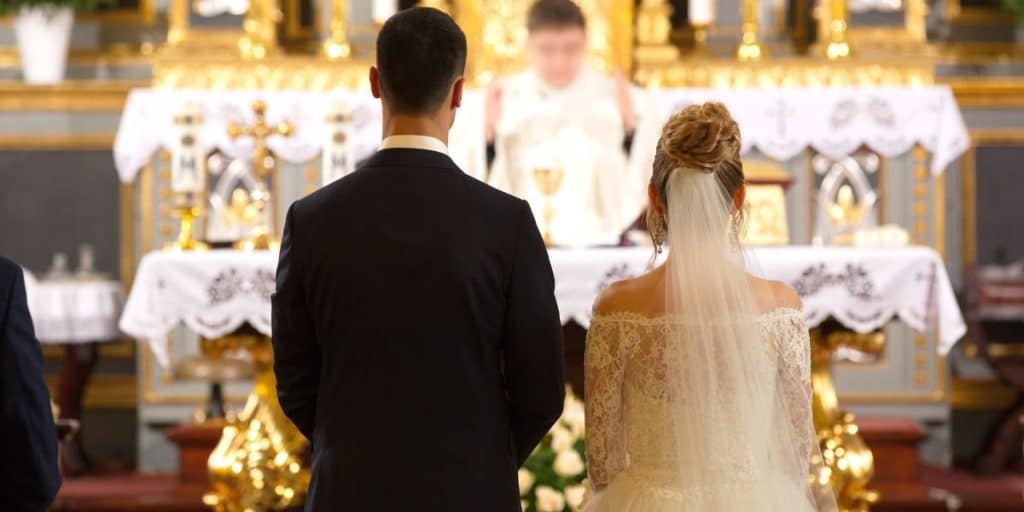 During Our Vows at the Altar, My Ex-husband Walked in with My Fiancé’s Ex-wife and a Baby in His Arms