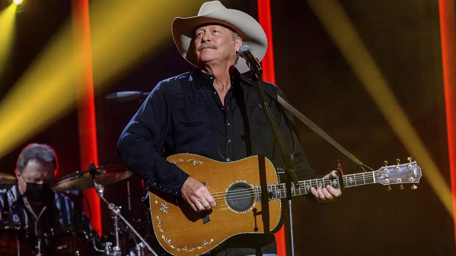 Alan Jackson’s Quiet Farewell: Country Music Fans Prepare for the End of His Touring Days