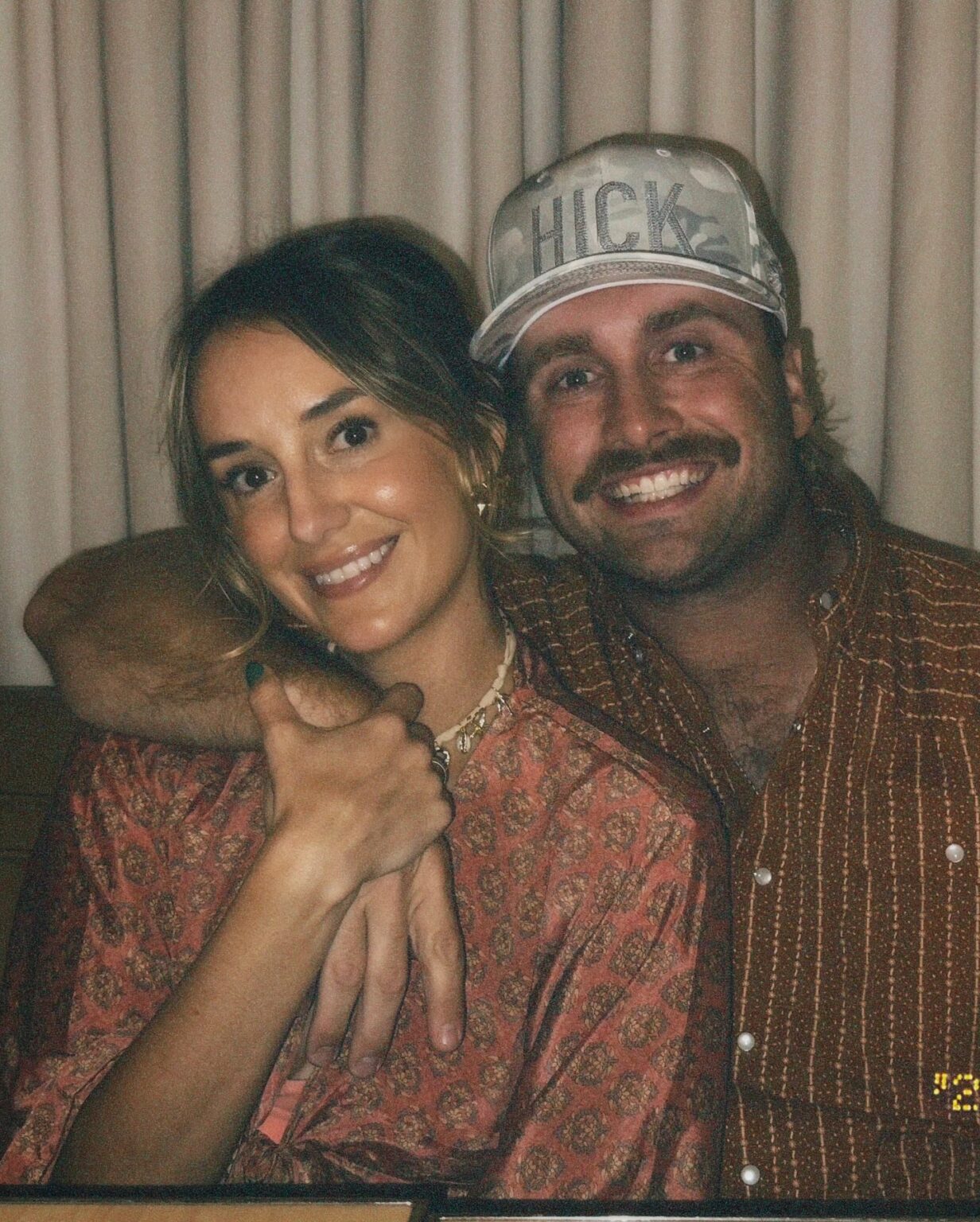 Country Queen Lainey Wilson Caught Vacationing with Her Fiancé in the Bahamas And Fans Can’t Believe What They Did on July 4th!