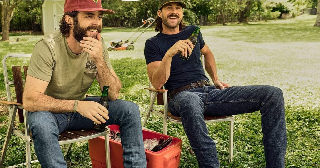 Thomas Rhett and Riley Green’s beer-soaked duet “Half Of Me” leaves fans roaring for more after a live Ohio performance that no one saw coming