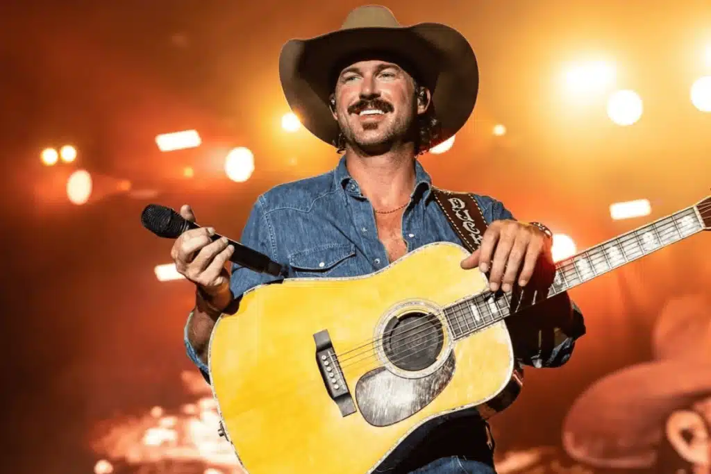 Country star Riley Green finally breaks silence on dating Ella Langley… and his brutally honest answer shocked everyone.