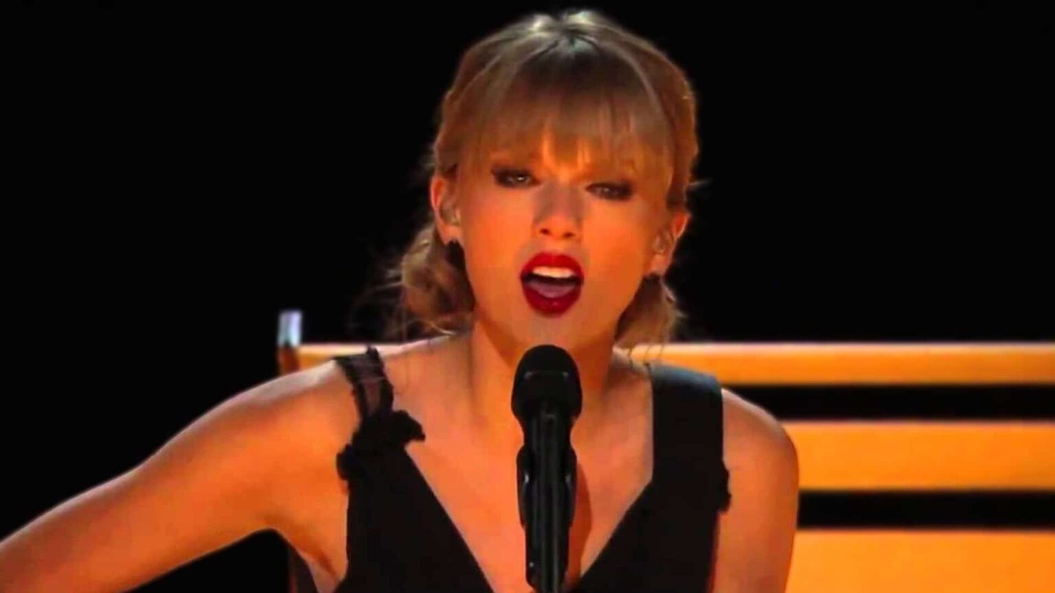 Twelve Years Ago, Taylor Swift Took the CMA Stage With Vince Gill and a Legendary Band, Delivered a Quietly Stunning Performance, and Earned the Respect of Every Country Fan Who Witnessed It