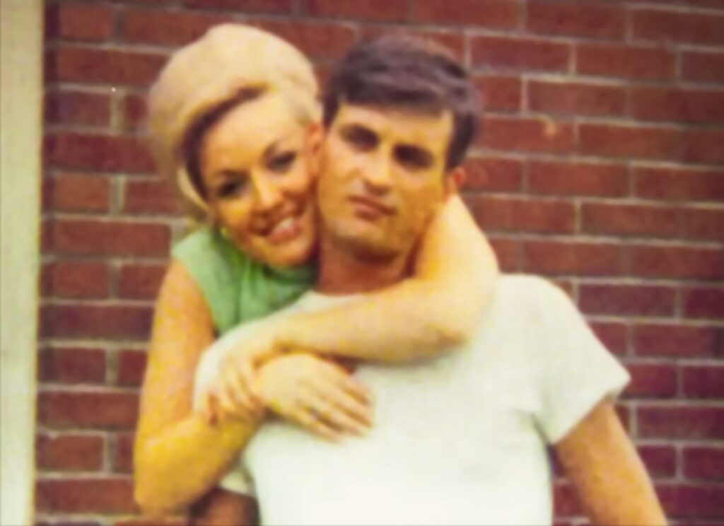 Dolly Parton Refused to Upgrade Her Wedding Ring Despite Millions – A Tiny Diamond Held Priceless Memories