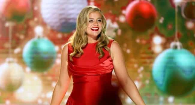 Lauren Alaina’s explosive ‘Jingle Bell Rock’ performance just hijacked Christmas in Nashville.