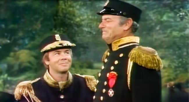 Tim Conway Ends Up in Striped Underwear While Harvey Korman Can’t Stop Laughing in Iconic Carol Burnett Sketch