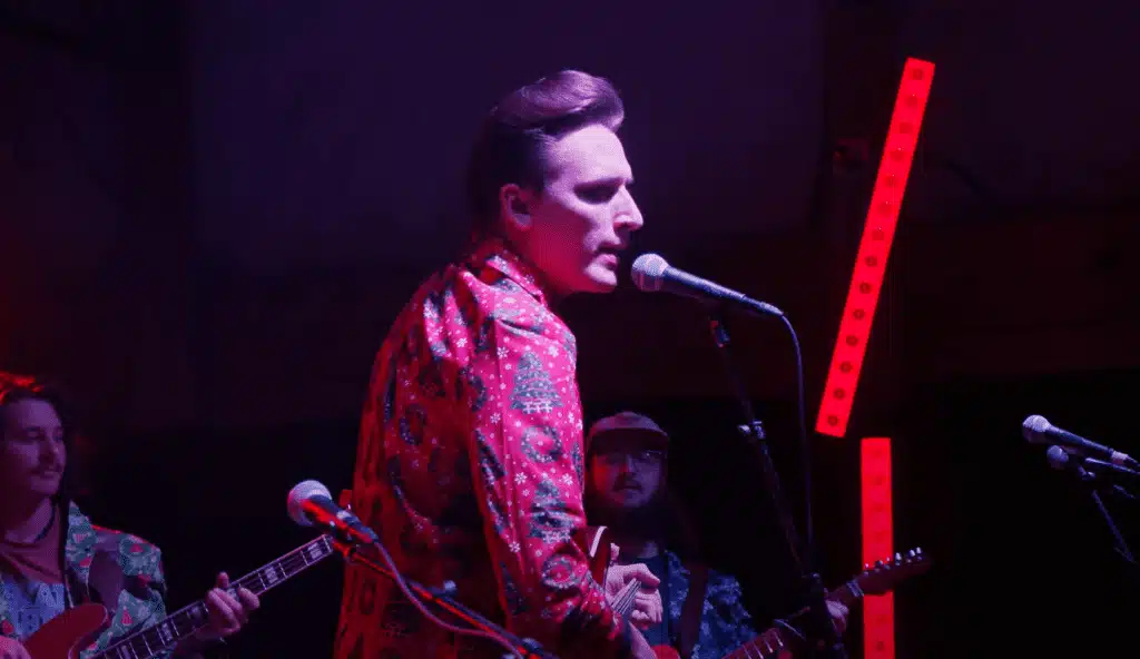 Red Clay Strays UNEXPECTEDLY spread holiday cheer with a STELLAR and soulful cover of “Please Come Home For Christmas.”