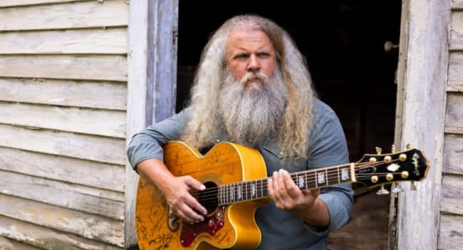 Country Music Is Coming Home to Birmingham With a Legendary Band, a Special Alabama-Born Guest, and a May Night Fans Won’t Want to Miss