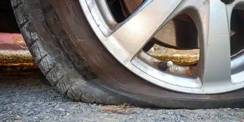 A Homeless Man Helped Me Change a Flat Tire on Route 9 Where My Son Disappeared 20 Years Ago – What He Left on My Passenger Seat Brought Me to My Knees