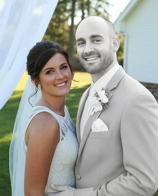 My Husband Passed Away on Our Wedding Day – A Week Later, He Sat Down Next to Me on a Bus and Whispered, ‘Don’t Scream, You Need to Know the Whole Truth’ – Never Lose Stories