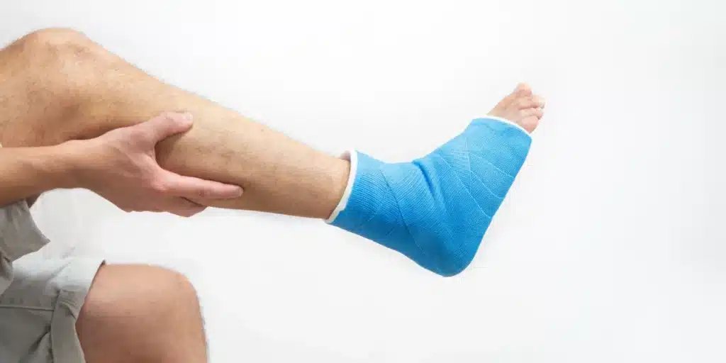 I Went to the Hospital to Care for My Son After He Broke His Leg – Then the Nurse Slipped Me a Note, ‘He’s Lying. Check the Camera at 3 a.m.’