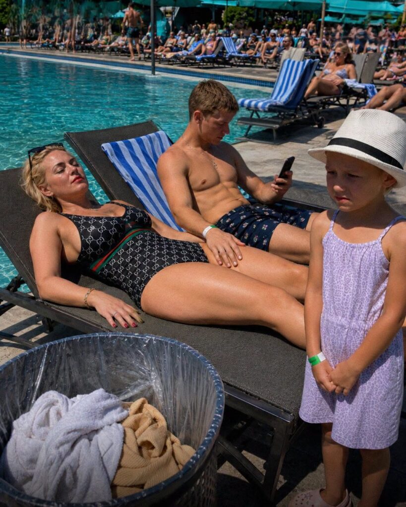 An Entitled Woman Took the Lounge Chairs My 8-Year-Old Daughter and I Had Reserved and Threw Our Towels in the Trash – She Turned Pale When Karma Struck Her 20 Minutes Later