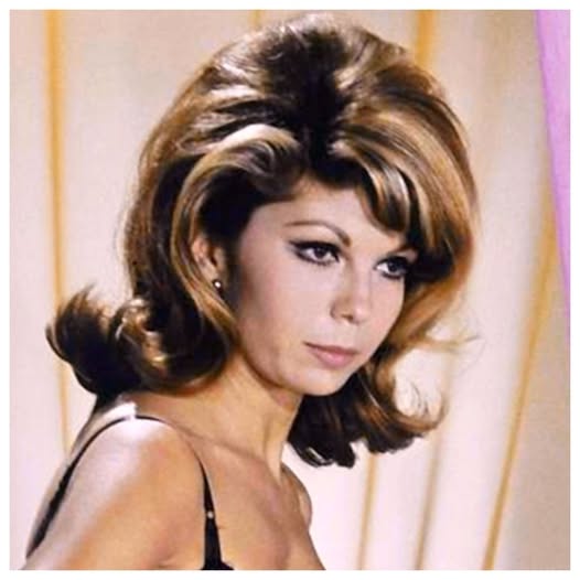 The Enduring Artistic Evolution and Resilience of Nancy Sinatra