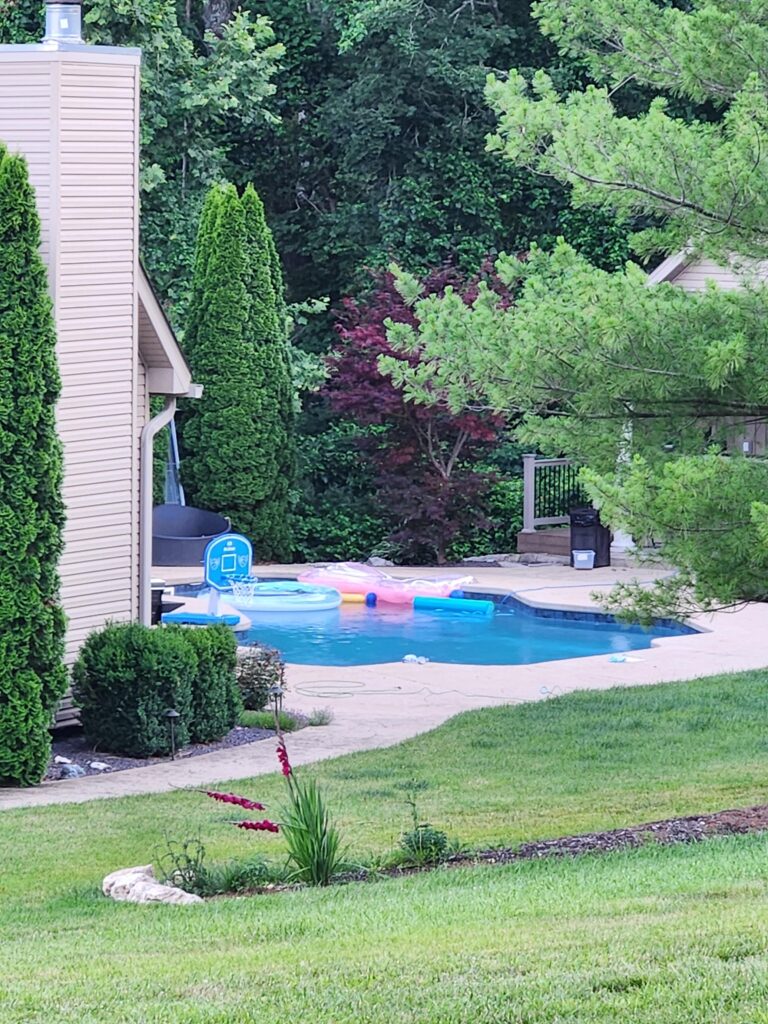 A Rude Man Tried to Kick Me Out of the Pool Because My 7-Month-Old Granddaughter Was Crying – Then a Waiter Came Over and Handed Him a Gift He Would Never Forget