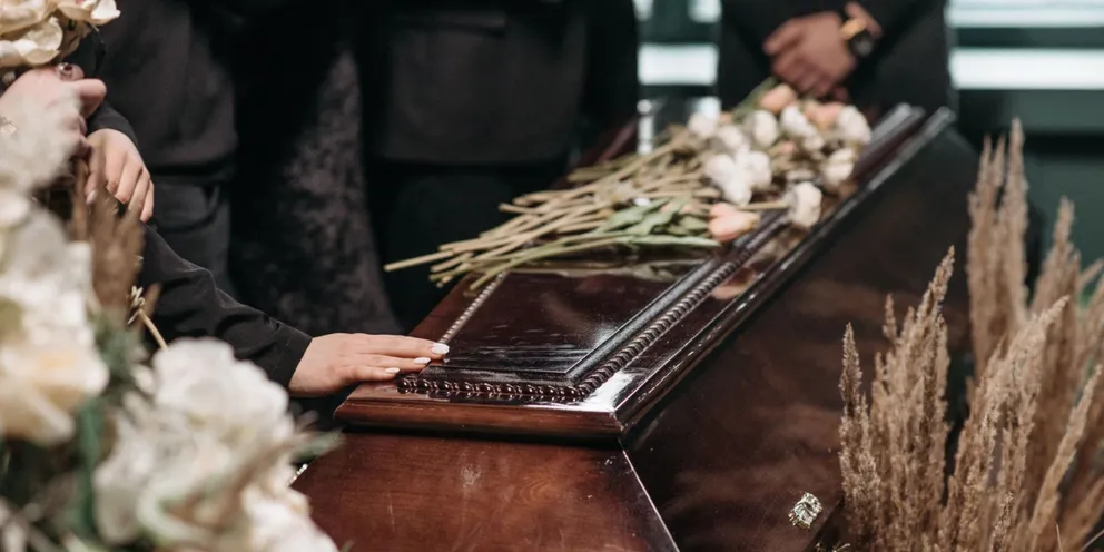Before My Mother Passed Away, She Begged Me Not to Let My Sister Stand Beside Her Coffin – At the Funeral, I Finally Learned Why