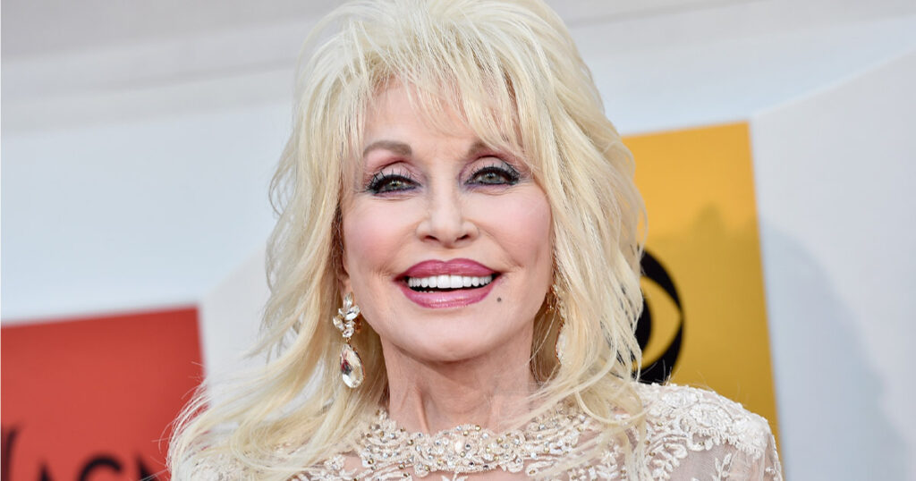 New Details Emerge About Dolly Parton’s Secret Hospital Visit Just Days Before Her Death