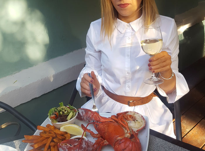 My Date Ordered a $150 Lobster Dinner on Our First Date and Then Refused to Pay – Moments Later, Karma Struck Her Right There in Front of Me