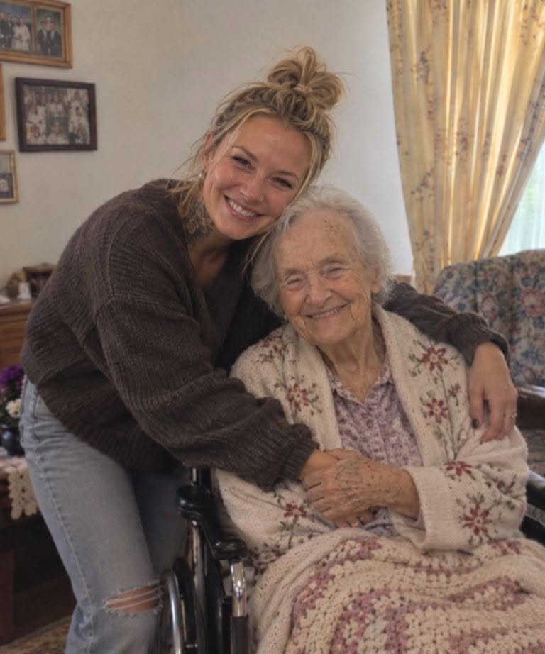 I Became an Elderly Woman’s Granddaughter for $400 a Week – She Left Me Only a Sewing Kit with a Hidden Bottom and a Note: ‘You Haven’t Received the Real Gift Yet’